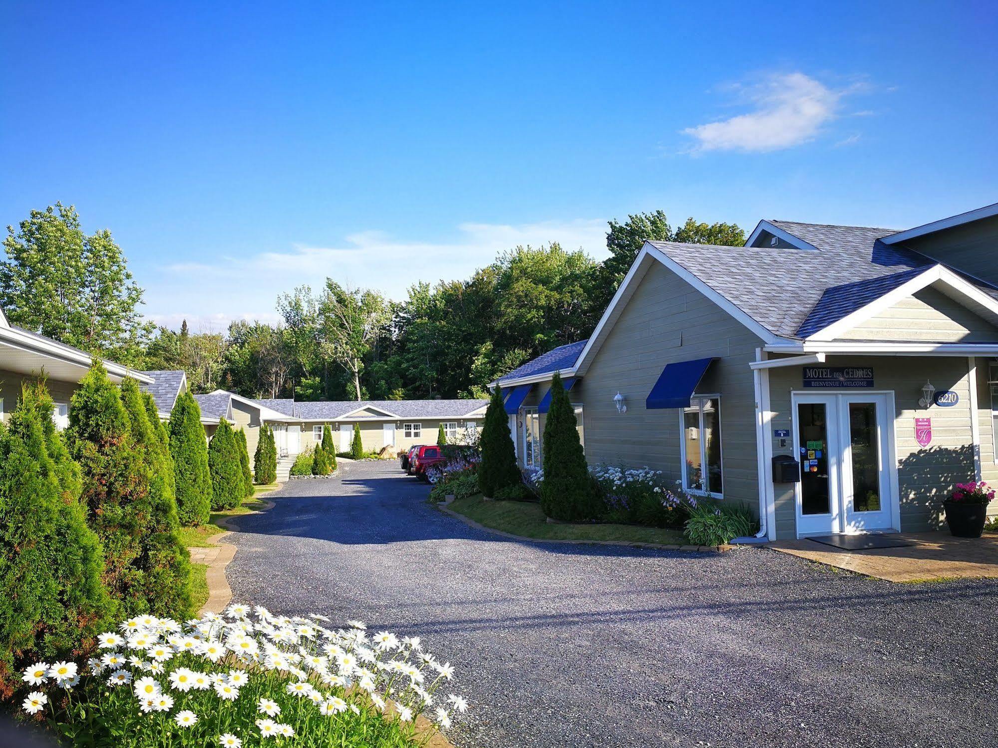 Motel des Cèdres Sherbrooke Esterno foto